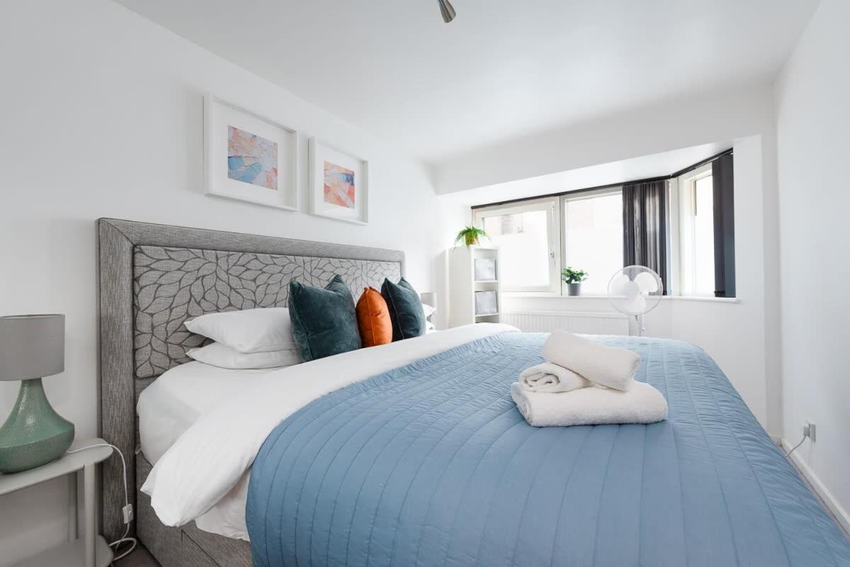City Center,2 Bedroom Apartment With Parking CBG Екстериор снимка