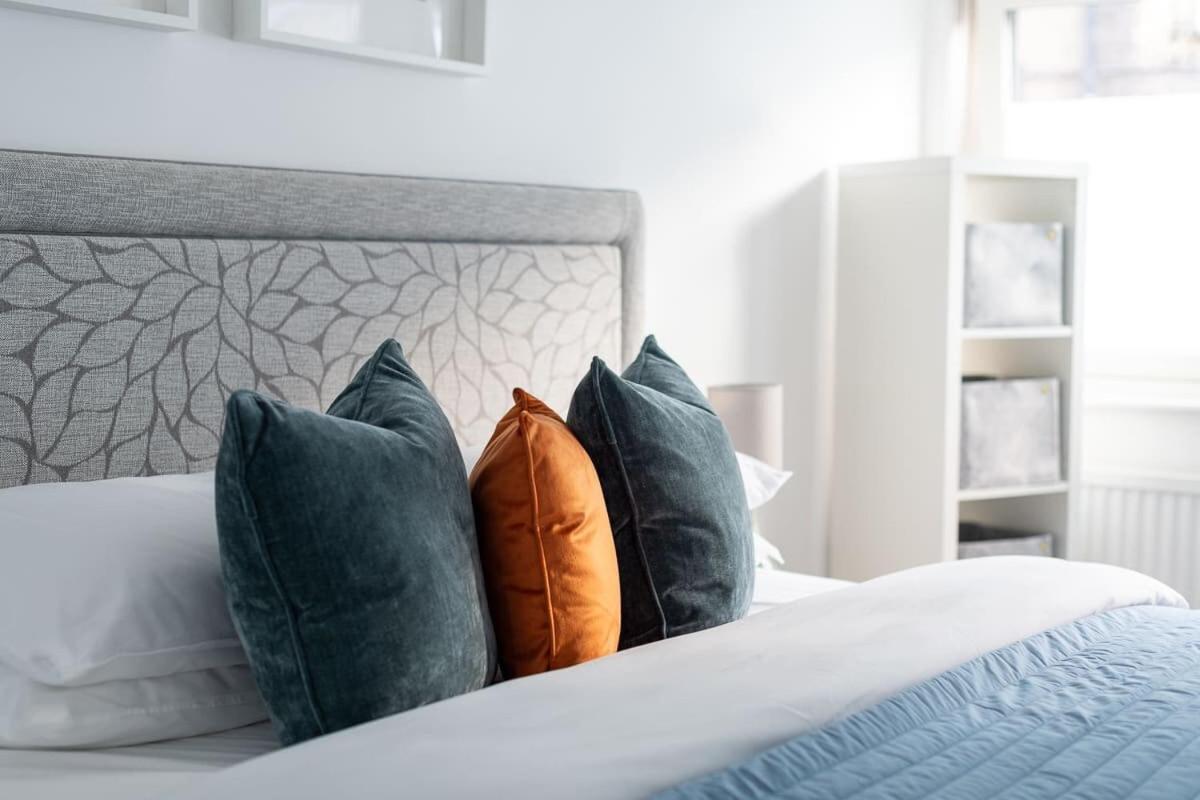 City Center,2 Bedroom Apartment With Parking CBG Екстериор снимка