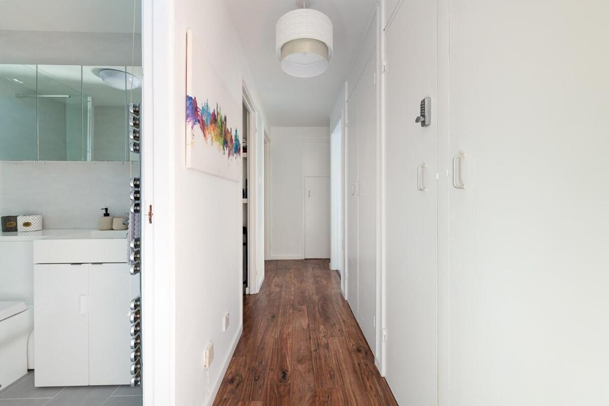 City Center,2 Bedroom Apartment With Parking CBG Екстериор снимка