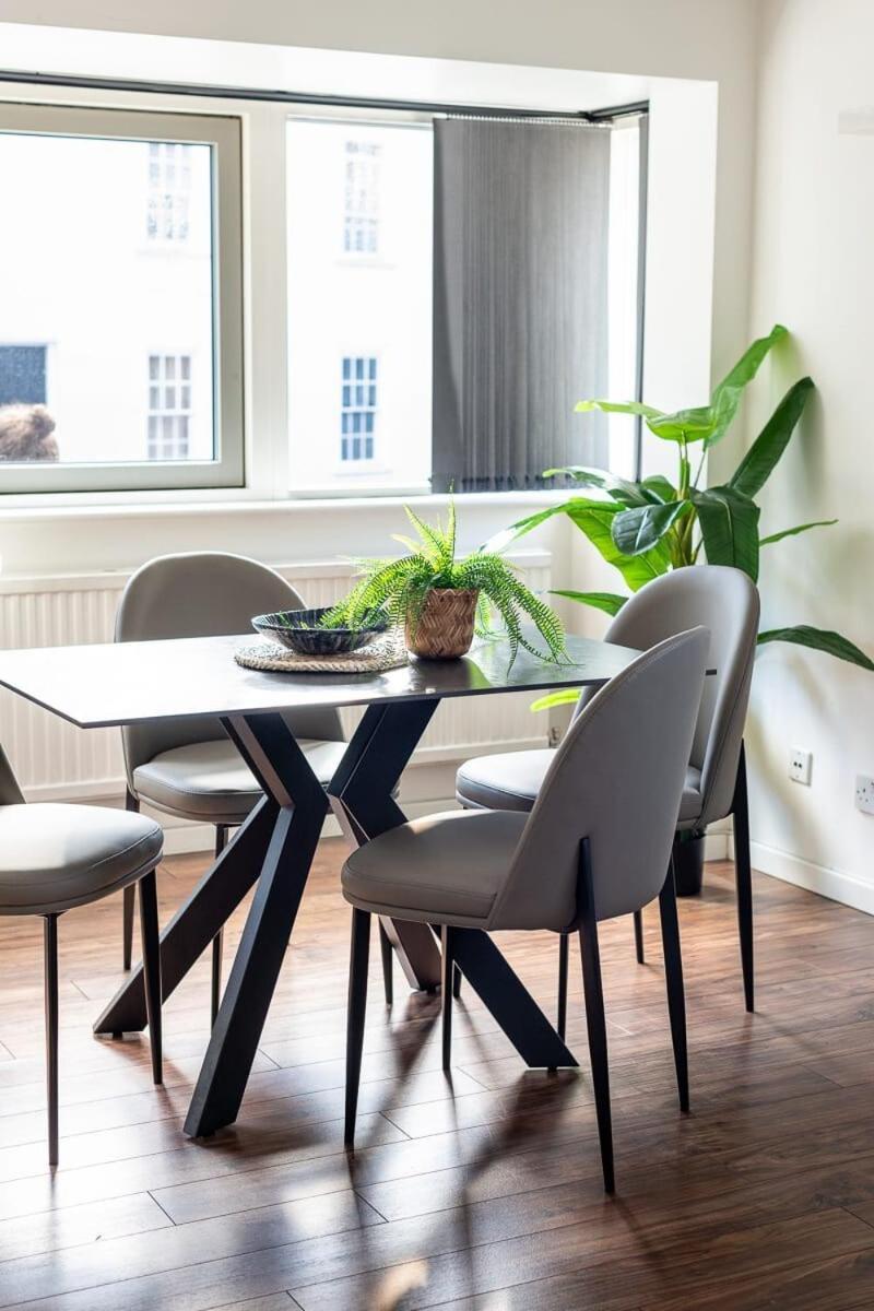 City Center,2 Bedroom Apartment With Parking CBG Екстериор снимка