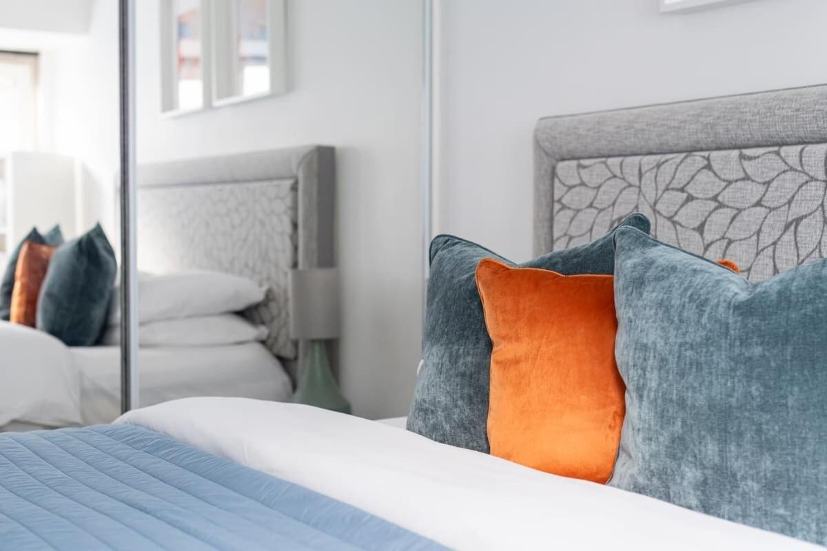 City Center,2 Bedroom Apartment With Parking CBG Екстериор снимка